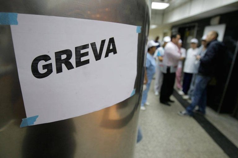 Grevă de avertisment în primăriile din România