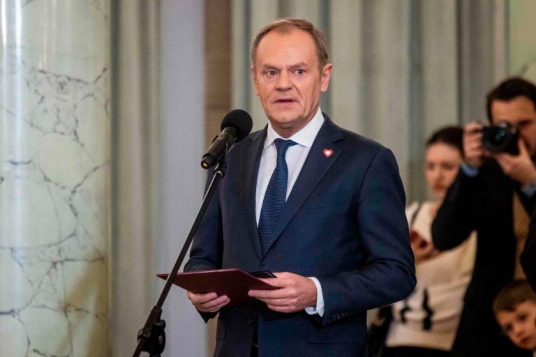 Premierul polonez Donald Tusk solicită un vot de încredere, în urma victoriei prezidenţiale a naţionalistului Nawrocki