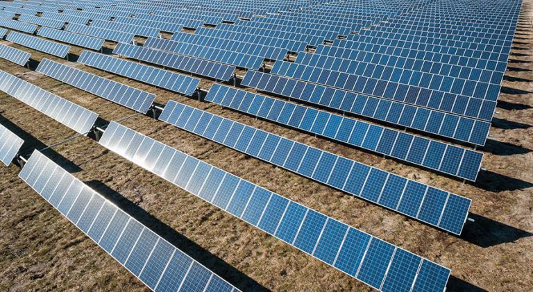 Centrală solară din 868 de panouri, în Păcurari. Parcul fotovoltaic a fost redimensionat