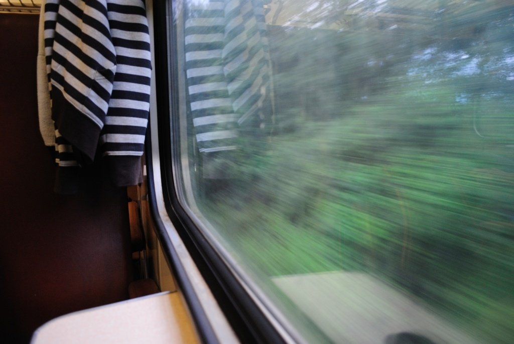  Inedit reportaj de călătorie: Aventură pe ruta autostrăzii Iaşi – Târgu Mureş, cu trenul