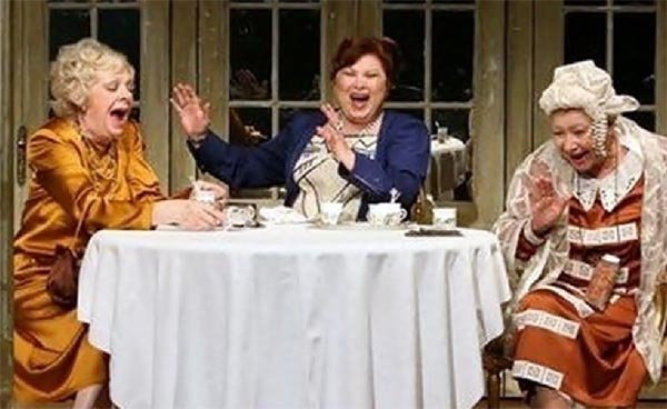  „Gaiţele“ revin pe scena Teatrului Naţional