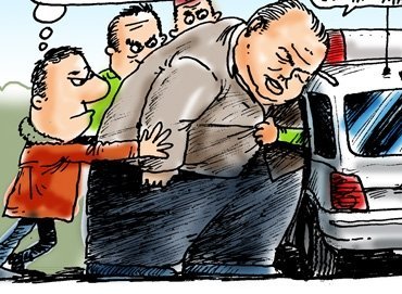 Nicusor Constantinescu si o masina de politie prea mica