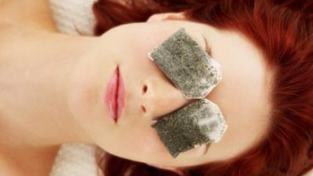 Ai pungi negre sub ochi? Iată un sfat simplu să scapi de ele