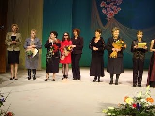  10 femei din Iaşi considerate „model”, premiate în cadrul unei gale