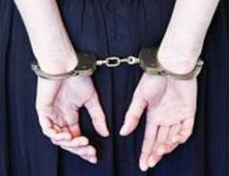  O traficantă de copii a câştigat un sejur în cătuşe, la Paris