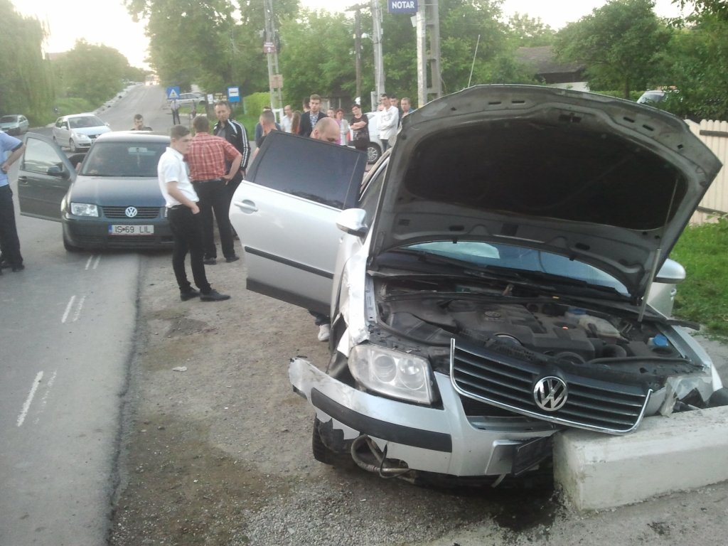  74035_61104_stiri_ACCIDENT-cIUREA-IASI-4