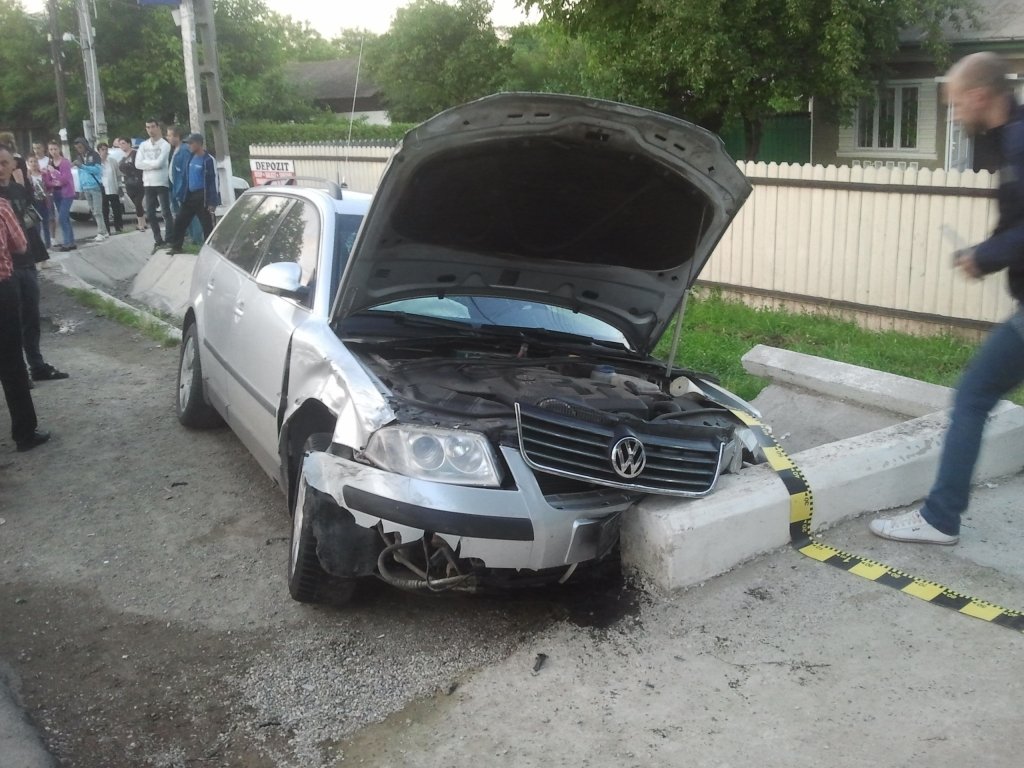  74036_61104_stiri_ACCIDENT-cIUREA-IASI-1