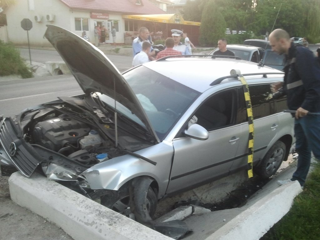  74037_61104_stiri_ACCIDENT-cIUREA-IASI-2