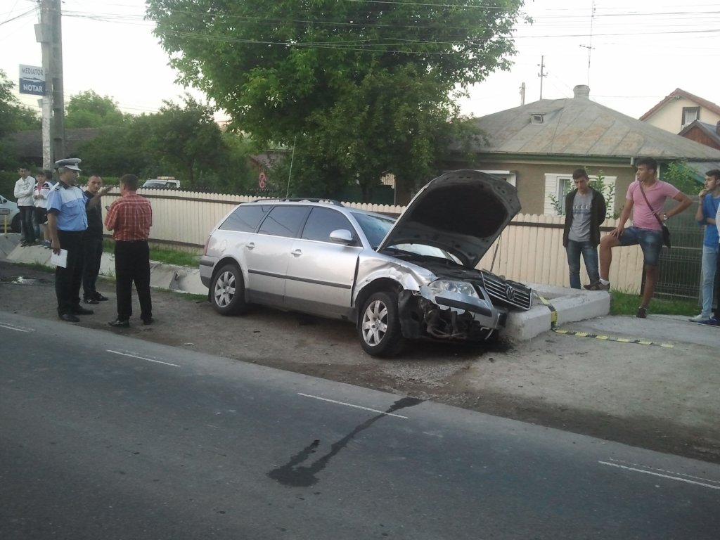  74039_61104_stiri_ACCIDENT-cIUREA-IASI