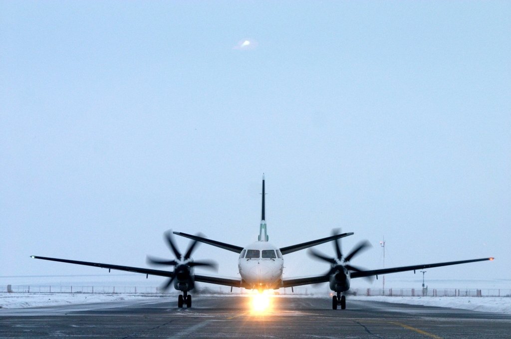  MIRACOL la Aeroport! Noua pistă, deschisă cu 9 luni mai devreme decât era aşteptat