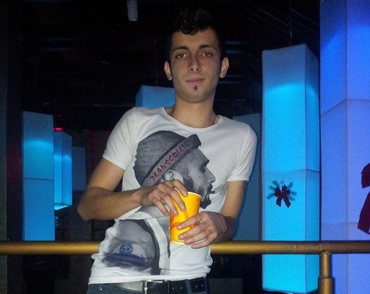  Poliţist acuzat că a bătut şi udat un copil cu handicap după ce i-a umplut gura cu ţigări