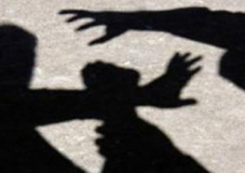  Şi-a bătut sora în ziua în care a ieşit din arest. Motivul primei încarcerări: îşi bătuse fratele