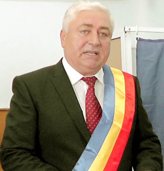  92211_49227_stiri_primar-ionel-vatamanu-tg-frumos