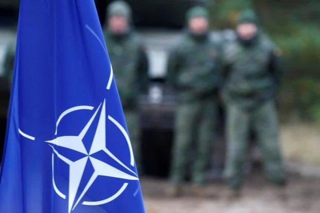 Sondaj INSCOP: Aproape 90% dintre români cred că e în interesul naţional ca România să rămână în UE şi NATO