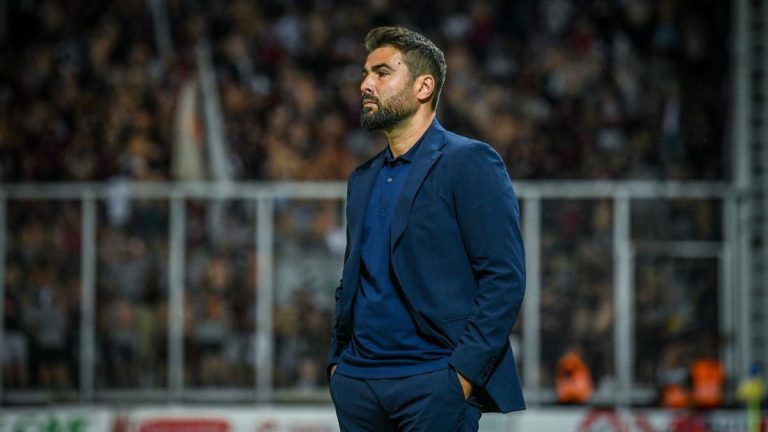 Adrian Mutu este noul antrenor al echipei Petrolul Ploieşti