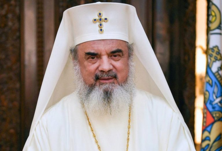 Patriarhul Bisericii Ortodoxe Române, mesaj de însănătoşire grabnică transmis Papei Francisc