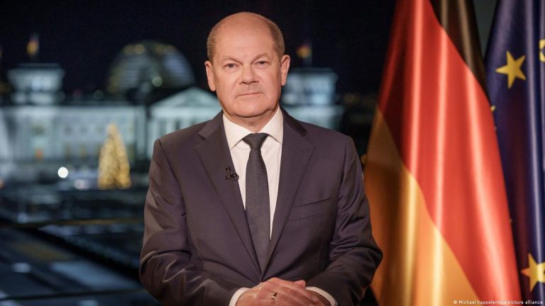 Germania trebuie „să facă totul” pentru a păstra relaţii bune cu SUA lui Trump, a declarat Scholz în Parlament