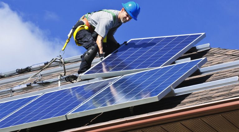Schimbări importante în programul de panouri fotovoltaice. S-a renunțat la un aviz și a fost prelungită perioada de înscriere