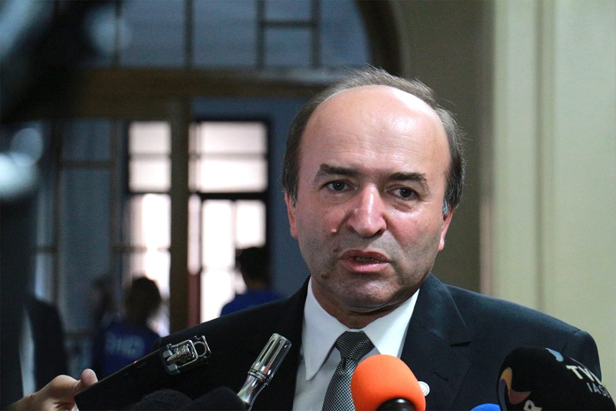 Tudorel Toader, după declarația șefei CSM privind pensia de 11.000 lei: „Pune gaz pe foc”