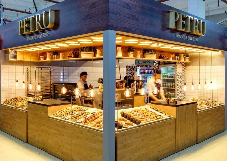Mic îndreptar alimentar, printre covrigii de la “Petru”. Îşi permit studenţii un stil de viaţă sănătos?