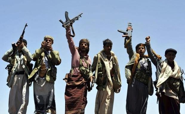 Rebelii houthi din Yemen revendică un al treilea atac vizând portavionul american USS Harry Truman şi un distrugător, la Marea Roşie, cu rachete de croazieră şi drone