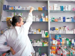 Un medicament folosit în tratamentul epilepsiei lipseşte din farmacii: „Copiii cu epilepsie, dacă nu primesc acest tratament, riscă să abă crize şi posibil un status epileptic”