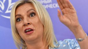„Este un clovn și un ratat”. Zaharova îl atacă pe Zelenski după ce acesta a criticat delegația rusă trimisă în Turcia pentru negocieri