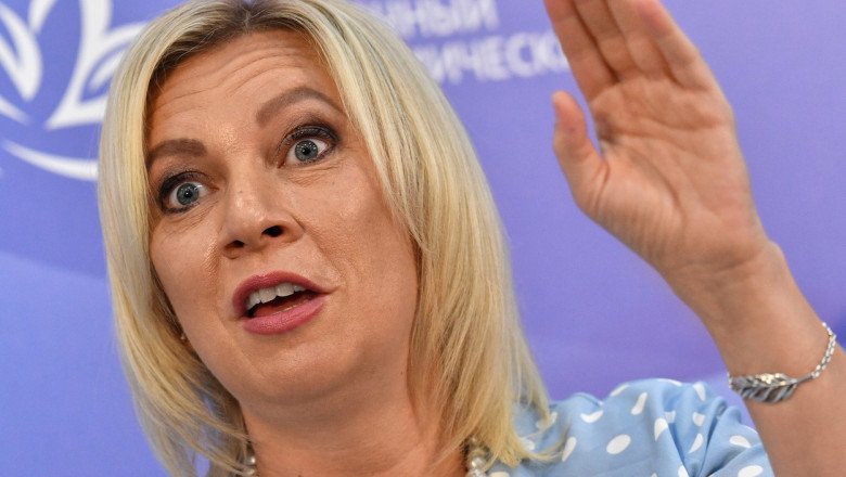 „Este un clovn și un ratat”. Zaharova îl atacă pe Zelenski după ce acesta a criticat delegația rusă trimisă în Turcia pentru negocieri