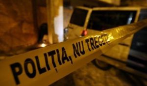 Suspiciune de omor într-o localitate vrânceană. Un bărbat a fost găsit mort în casă, cu multiple leziuni