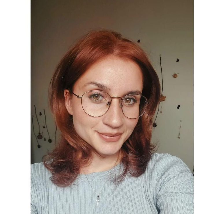 „Învăţătoare la job, jurnalistă în timpul liber”. Cum să îţi împarţi timpul de student între două pasiuni?