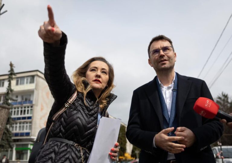 Lasconi l-ar pune premier pe Orban și ar merge pe o insulă pustie cu Cătălin Drulă, nu cu Clotilde Armand