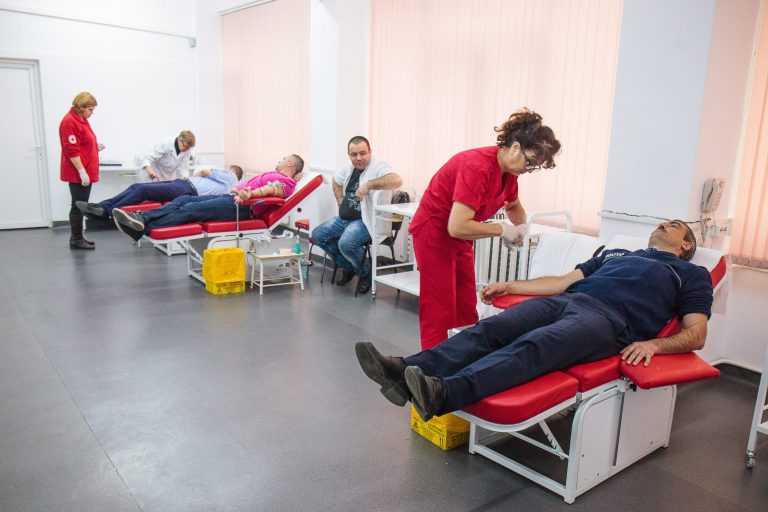 Proiect: donatorii de sânge, scutiți la plata impozitului pe proprietate