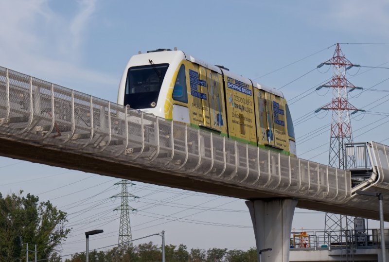  Contre „sol-aer” între asociațiile pro-autostradă pe tema Monorail Iași. După A7 și A8 temele pentru dezbateri sunt monorail, masterplan ZMI și regionalizare. Opinii total diferite
