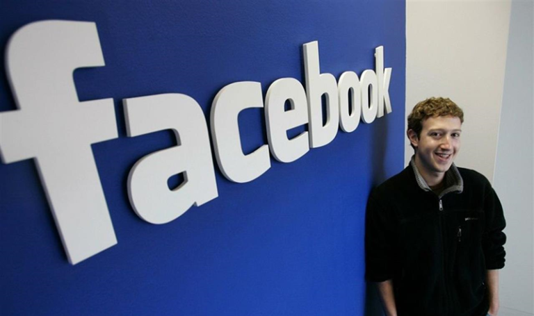 Angajaţii Meta critică deciziile lui Mark Zuckerberg de a pune capăt verificării informaţiilor pe platformă