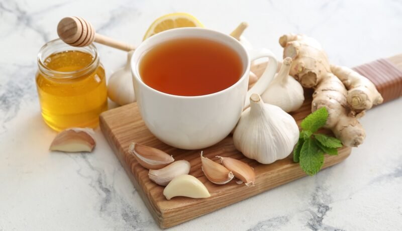 Cât ajută Vitamina D, usturoiul, pastilele de imunitate? Avertisment medical ieşean: vremea caldă nu pune pe fugă viruşii