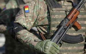 Premierul Bolojan, despre stagiul militar obligatoriu: Nu s-a discutat în CSAT, dar începând din acest an, cel puţin 1000-2000 de tineri din România vor putea accesa proiectul de voluntariat în armată