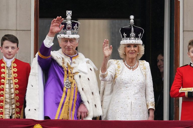 Sărbătoare la Curtea Regală a Angliei: Charles și Camilla aniverzează 20 de ani de căsătorie