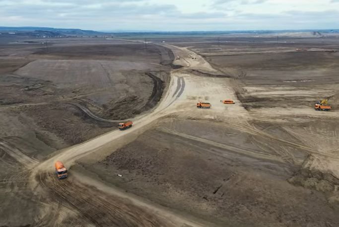  Cum se lucrează pe autostrada care intră în Iaşi. Imagini din dronă, de joi – VIDEO