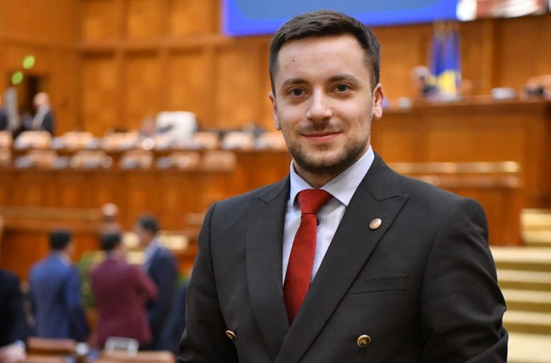  Deputatul USR Filip Havârneanu: “Gratuitatea acordată elevilor la muzee și spectacole, la un pas de a deveni lege” (P)