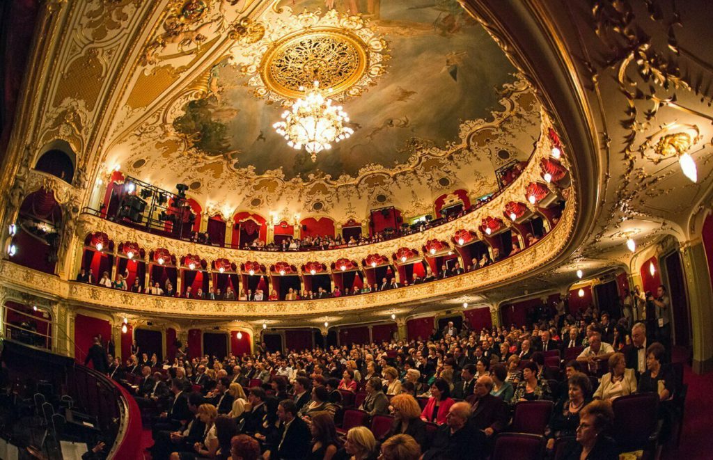  „Lacul lebedelor”, pentru prima dată în 2025 pe scena Operei Iași