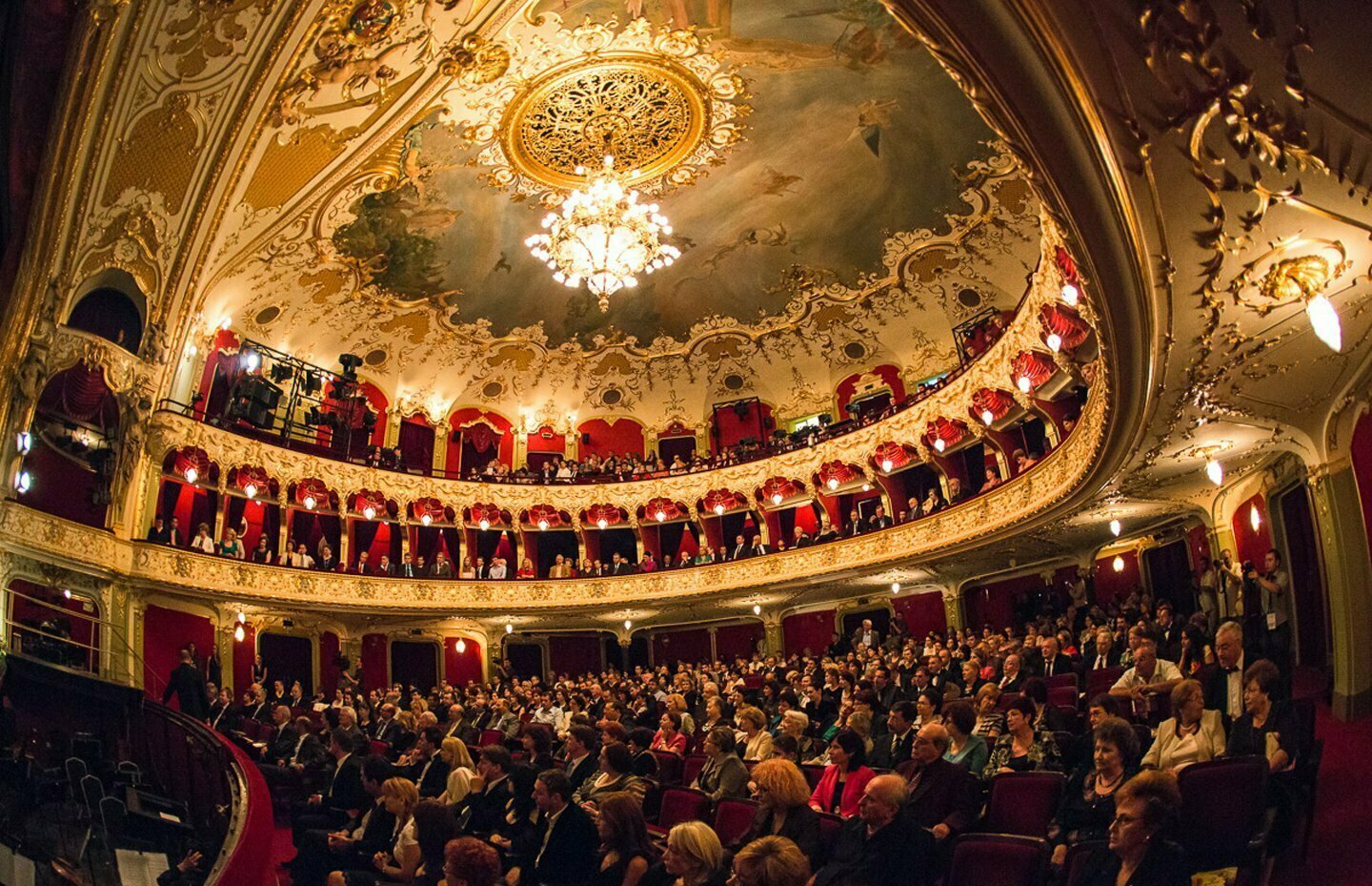 „Lacul lebedelor”, pentru prima dată în 2025 pe scena Operei Iași