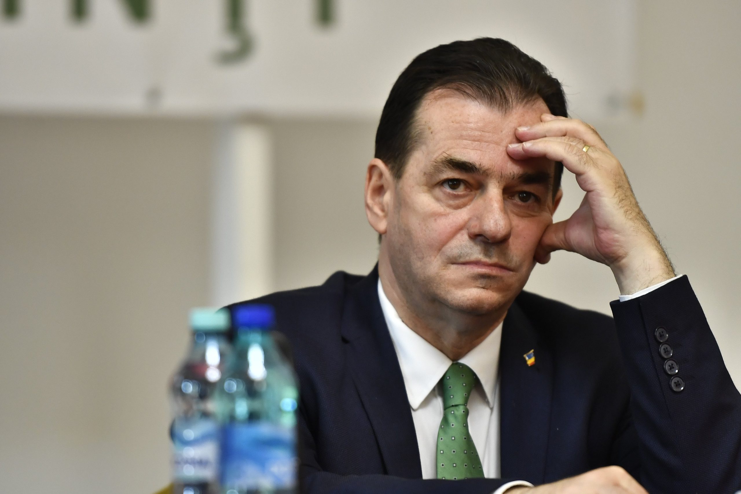 Ciucă este „iepurele lui Ciolacu, un candidat desemnat la mişto, de Iohannis, ca să nu aibă nicio şansă să intre în turul doi”, acuză Ludovic Orban
