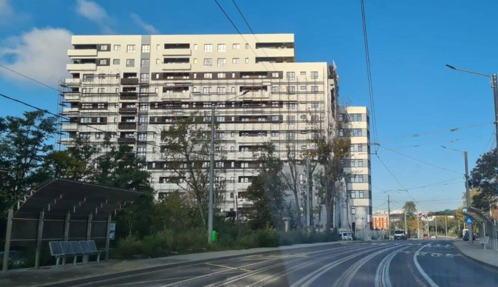 INVESTIGAŢIE – Ansamblurile premium Solumnia&Viliera: o miză de milioane de euro. Zeci de ieşeni au plătit integral apartamente pe care nu le-au mai primit