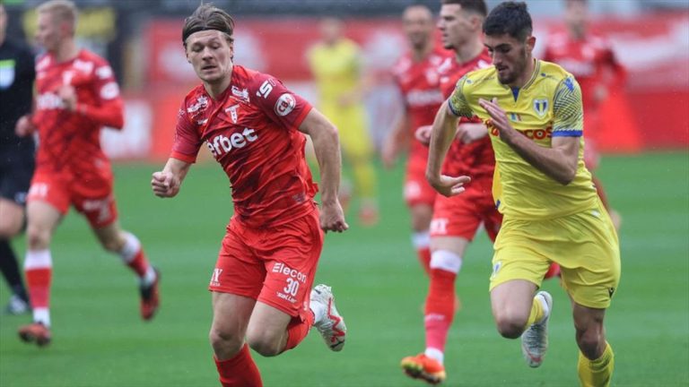 UTA Arad - Petrolul, scor 2-0. Victorie importantă pentru arădeni în lupta pentru salvare