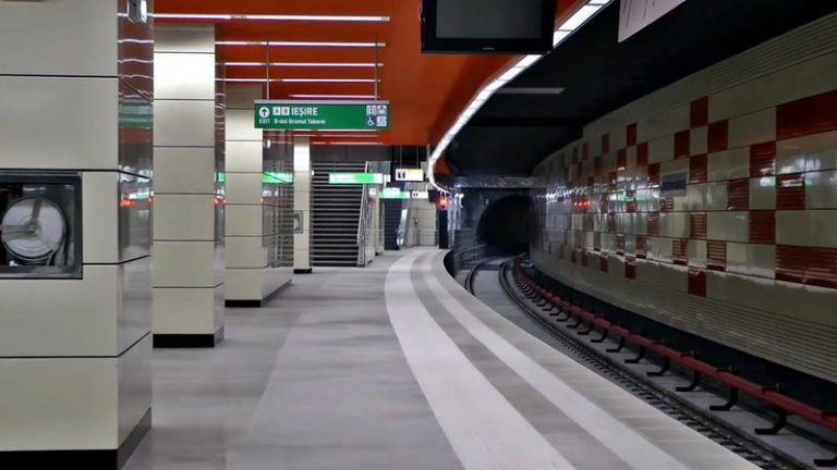 București: Un ucrainean şi-a ucis concubina şi a încercat să se sinucidă, aruncându-se sub metrou