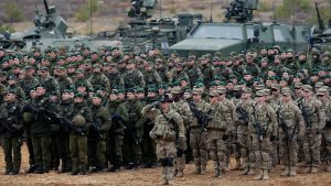 Franţa discută cu Marea Britanie despre eventuale trupe în Ucraina. Macron vorbeşte despre o „amprentă strategică” a ţărilor partenere