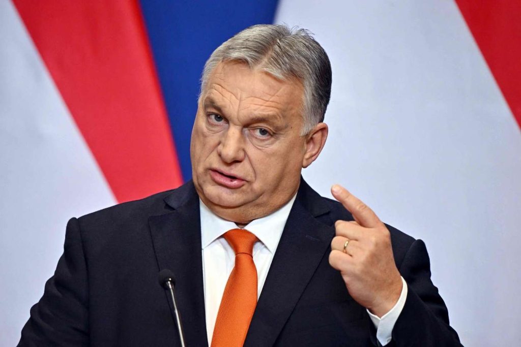  Viktor Orban, căţeluşul lui Putin, pledoarie în favoarea Rusiei la o întâlnire din Turcia