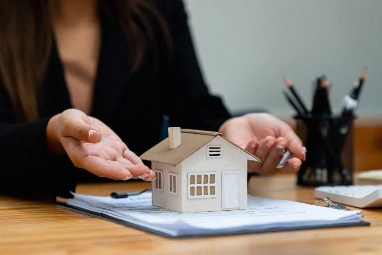 Apartamentul dat de mamă familiei fiului revine la decesul fiului înapoi mamei sau rămâne nurorii? Proces interesant la Iași