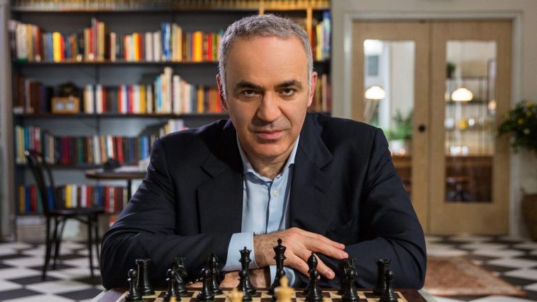 Garry Kasparov, despre un vot pro-Simion: România se va alătura statelor paria