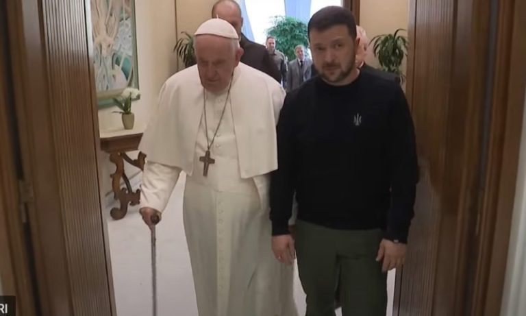 Papa Francis îl primeşte vineri pe Volodimir Zelenski la palatul apostolic